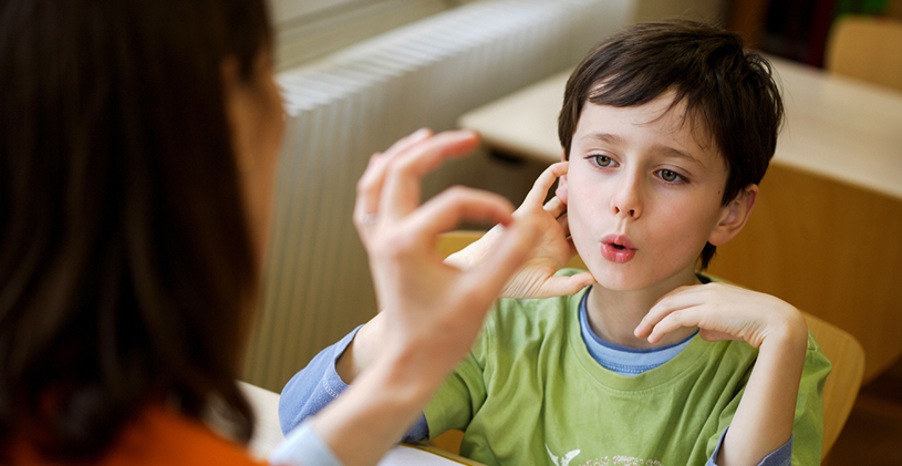 Çocuğuma Kekemelik Terapisi Gerekiyor Mu?